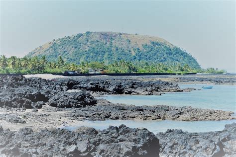 Comoros Islands - Volcanoes, Perfect Beaches and Lots of Litter - South Central Africa 8 - Sue ...