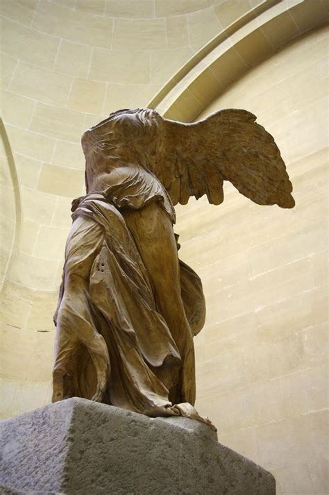 Louvre, The Winged Victory of Samothrace | Historical statues, Winged ...