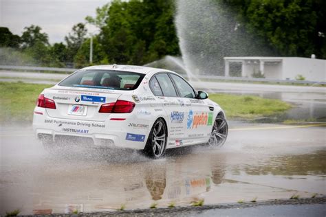 BMW M5 drifts 82km to reset world record, for charity | PerformanceDrive