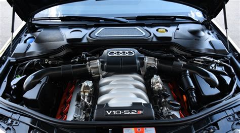 This S8 Engine Bay : r/Audi