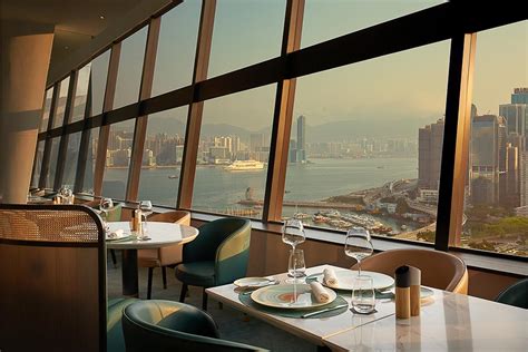 9 Best Rooftop Restaurants in Hong Kong [2024 UPDATE]