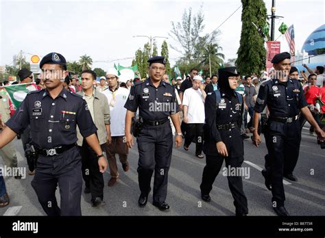 Malaysian police in Terengganu, Malaysia Stock Photo - Alamy