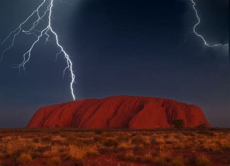 Uluru storm | Uluru PA258916-Edit | Steve Daggar | Flickr