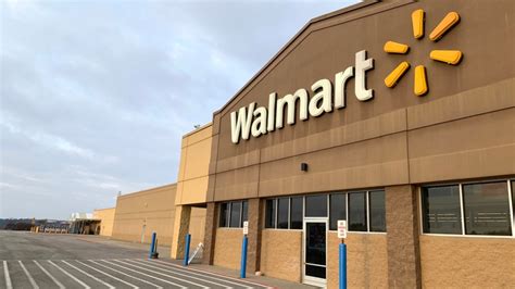 Walmart Is Temporarily Closing Hundreds of Stores Right Now—Here's Why