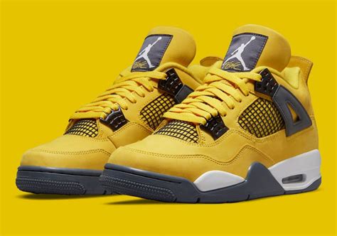 Air Jordan 4 "Lightning" Yellow Suede