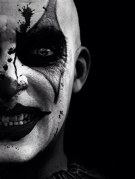 Pin by Nic on Striking Black & White | Scary clown makeup, Face painting halloween, Scary clowns