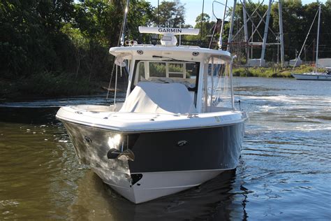 Everglades 395cc 2021 | HMY Yachts