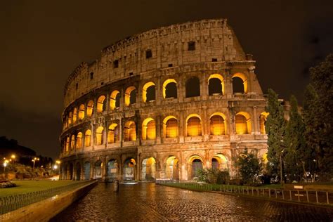 Colosseum Night View – Print A Wallpaper