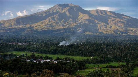 Pesagi Mountain, The Highest Peak at Lampung – Visit Indonesia – The ...