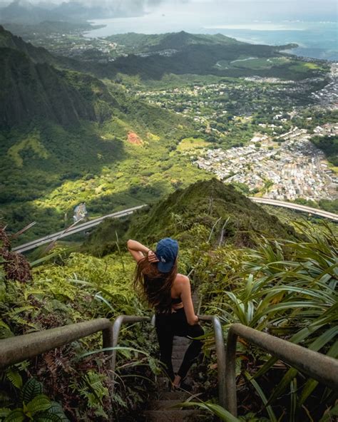 15 Best Oahu Hikes - Hawaii Hiking Trails [2024 GUIDE]