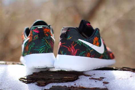 Nike Roshe Runs Blooming for Spring | Sole Collector