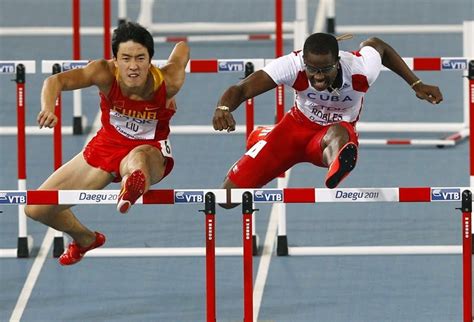 Malaysian Hollywood 2.0: Dayron Robles disqualified in 110m hurdles at the 2011 IAAF World ...