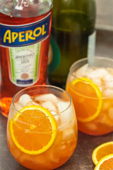 Easy Italian Aperol Spritz Recipe (4 Ingredients!) | The Mediterranean Dish