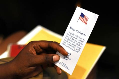 President Trump weighs in on St. Louis Park, Minnesota, Pledge of Allegiance controversy - ABC News