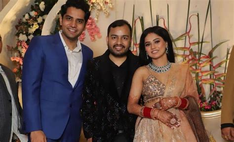 Physics Wallah Alakh Pandey's Wedding Reception Attended By Khan Sir, Zakir Khan & Others; PICS ...