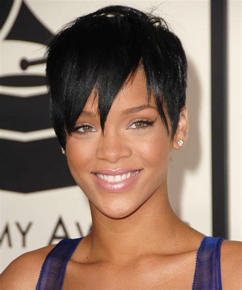 Rihanna's Best Long And Short Hairstyles Over The Years