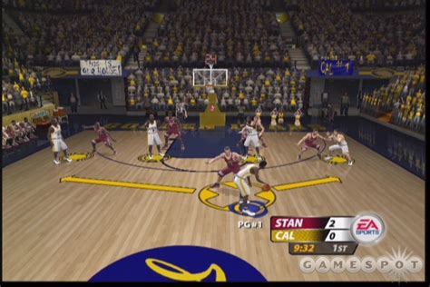 NCAA March Madness 2005 Review - GameSpot