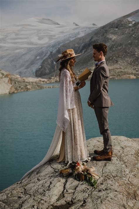 The 25 Best Places to Elope for Jaw-Dropping Photos