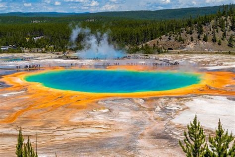 Grand Prismatic Spring at Yellowstone National Park, Wyoming | Yellowstone national park ...