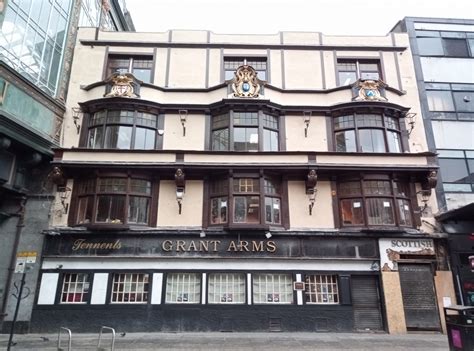 Glasgow pub puts on a brave face amid coronavirus lockdown : March 2020 ...