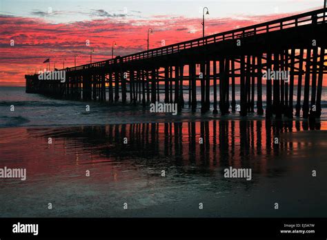 Ventura Pier at sunset, Ventura, California, USA Stock Photo - Alamy