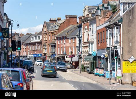 High street crediton hi-res stock photography and images - Alamy