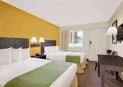 Howard Johnson Rooms: Pictures & Reviews - Tripadvisor