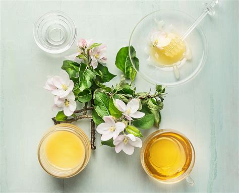 3 Ways Honey Can Replace Your Entire Skincare Routine