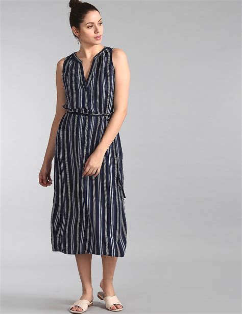 Buy GAP Women Blue Sleeveless Zen Striped Maxi Dress - NNNOW.com