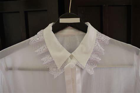 Category - Beautiful: Detachable White Lace Collar... DIY