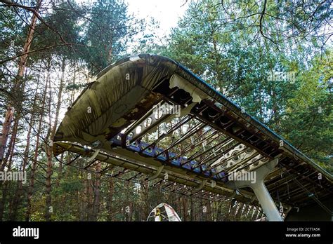 Old abandoned aircraft in the forest Stock Photo - Alamy