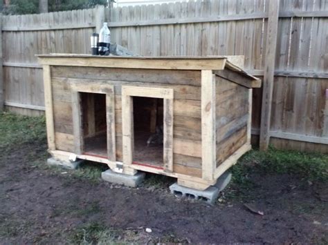 Pin by Josh Mattos on Pallet furniture | Double dog house, Outdoor dog house, Dog house plans