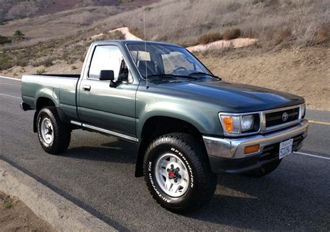 1993 Toyota 4x4 Pickup | Toyota 4x4, Toyota pickup 4x4, Toyota trucks