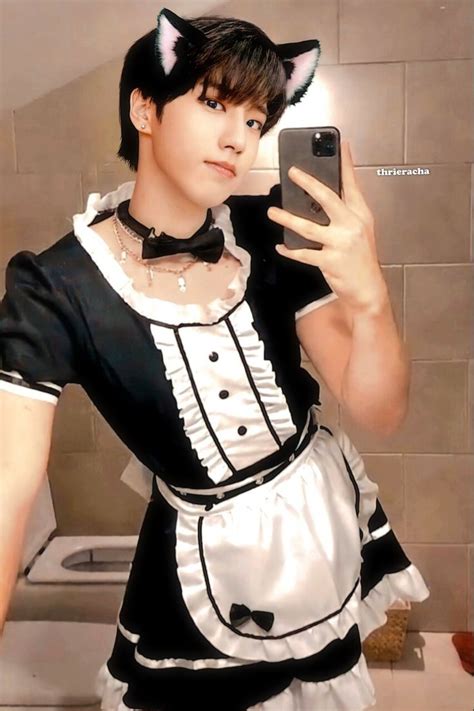 han jisung in maid outfit. in 2021 | Maid outfit, Maid costume, Crazy kids