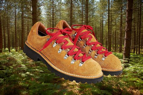 Best Hiking Boots (2023): Walking Shoes, Trails,