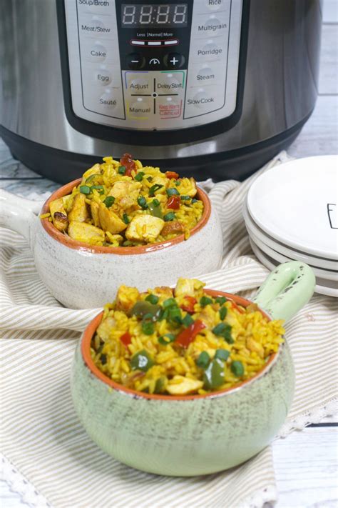 Instant Pot Arroz Con Pollo Recipe - Sweet Pea's Kitchen