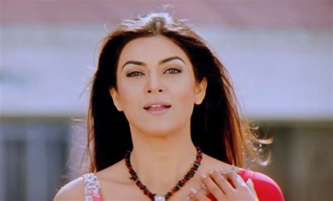 Sushmita Sen Announces She Is Returning To Films After 10 Years, Just For Her Fans! - Entertainment