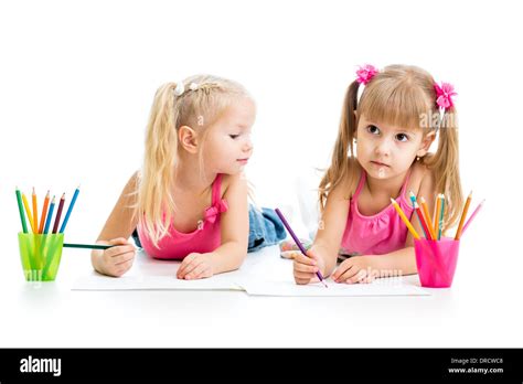 Kids drawing hi-res stock photography and images - Alamy