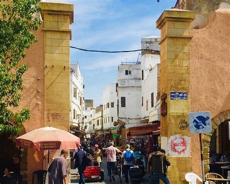 Exploring the Charming Old Medina of Casablanca