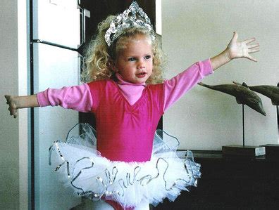 POST A pic of taylor swift of her childhood photo...