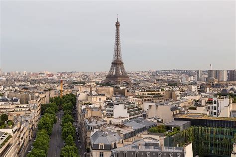 File:Paris skyline quality image Tour Eiffel.jpg - Wikimedia Commons