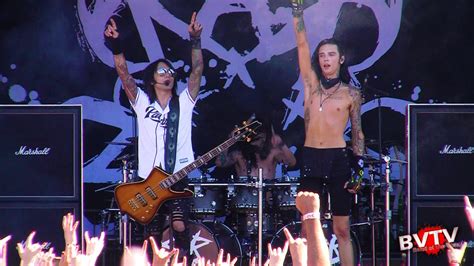 Black Veil Brides - "In The End" LIVE! @ Warped Tour 2015 - YouTube