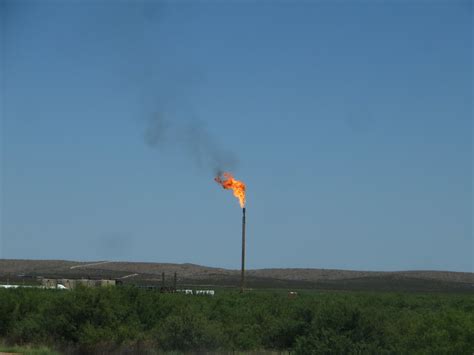 Natural Gas Flare, Balmorhea, Texas | A gas flare, alternati… | Flickr