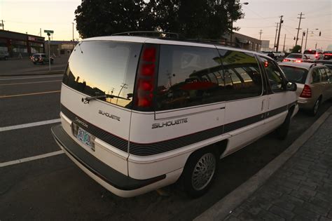 1990 Oldsmobile Silhouette - Information and photos - MOMENTcar