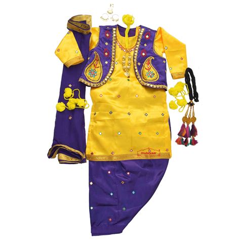 Girl Bhangra Costume with customized embroidery - muteyaar.com