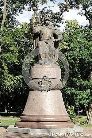 Poltava, Ukraine - August 13, 2021: Monument Of Ivan Mazepa, The Hetman Of Zaporizhian Host And ...