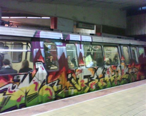 Subway Graffiti 10 by O-Bomba-pe-roti on DeviantArt