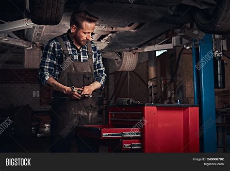 Auto Mechanic Uniform Image & Photo (Free Trial) | Bigstock