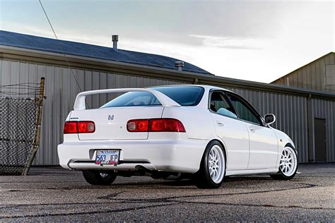 Period-Correct Acura Integra GS-R Is Timeless and More