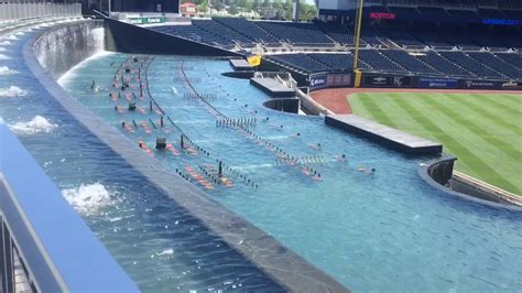 Kauffman Stadium waterfalls-fountains: l322-foot wide water spectacular ...